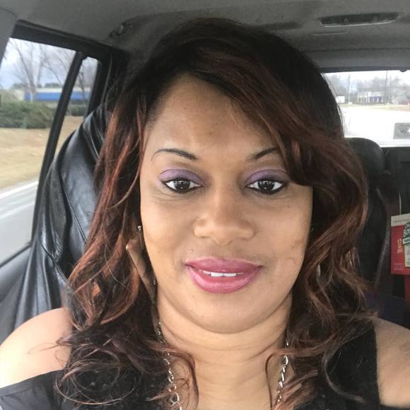 Meet your Posher, Retha - Picture 1 of 1